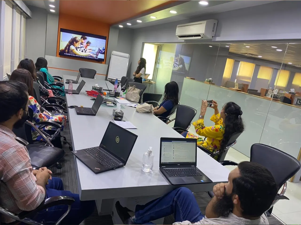 Rozgar program activity 1